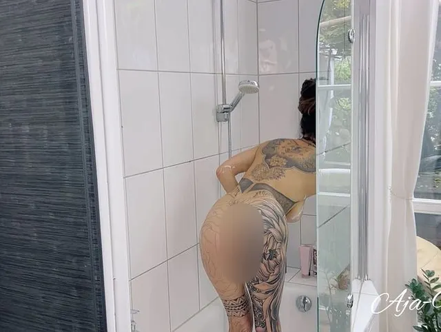 Freundin filmt mich beim Duschen