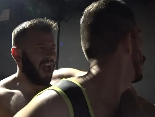 Slut fucked by 2 xxl cock in cruising madrid