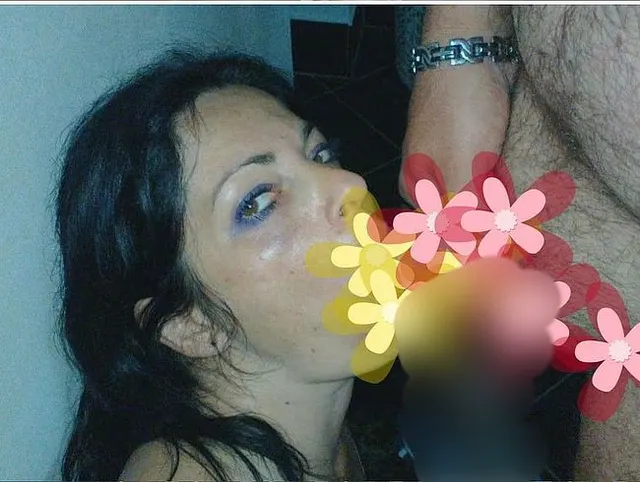 Schönes Milf-Baby lutscht meinen Schwanz