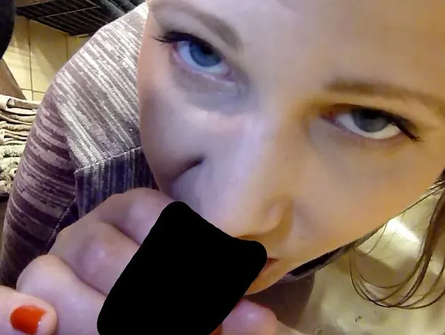 Kleines Asi-Video Pisse-Poker (ungeschminkt)