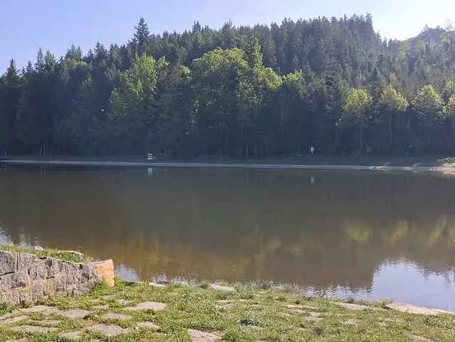 Öffentlicher Blowjob am Badesee