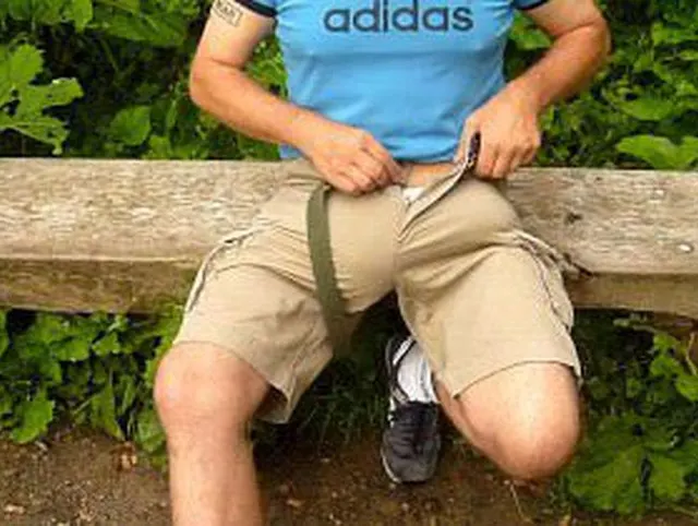 RISKY BULGE_PLAY in the PUBLIC PARC (SELFSUCKING)
