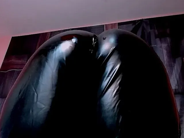 Latex-Catsuit, Arsch-Teaser, willst du mich im Doggystyle ficken (kein Ton)