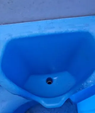 Auf dem Baustellenclo einen abgewixxt