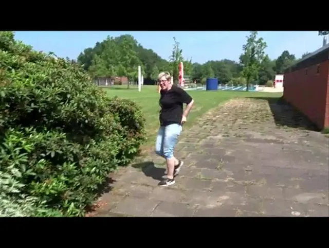 Public Piss Schwimmbad