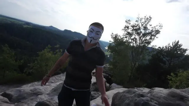 mal ein neues video mit der feuchtepussy94 in der Natur