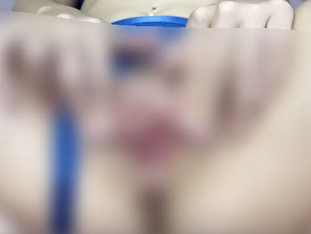 Sex mit einem unrasierten Teenie in wunderschönen Dessous! POV!