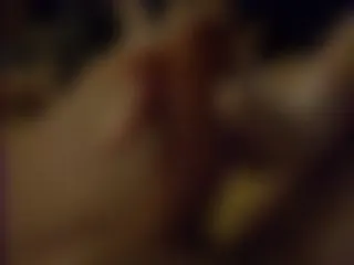 Mit Latexhandschu gewichst