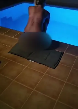 Poolbesichtigung eskaliert