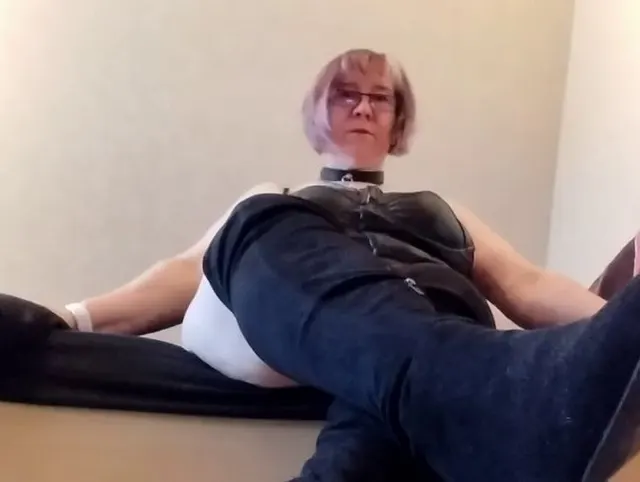 Ich lache über deinen Minischwanz