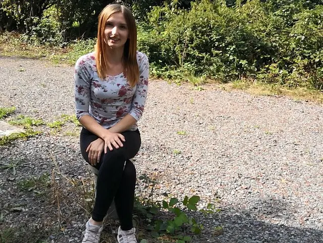 FRECH!!! Freund von bester Freundin! PUBLIC aufm FREIBADPARKPLATZ!!!! | EVA BERG