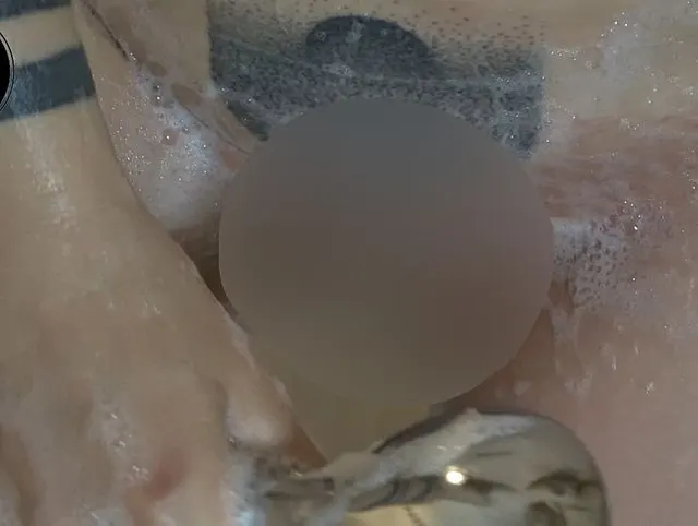Simonas sexy Dusche Solo