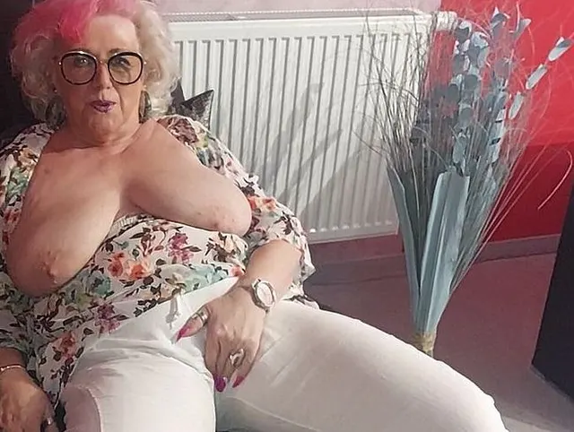 Geil - Geil - Vicky!!! Wo sind die nächsten Schwänze???