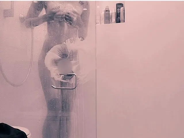 Schaum-Dusche