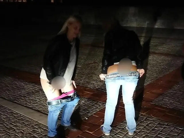 Wettpissen vor Publikum mit Annabel Massina
