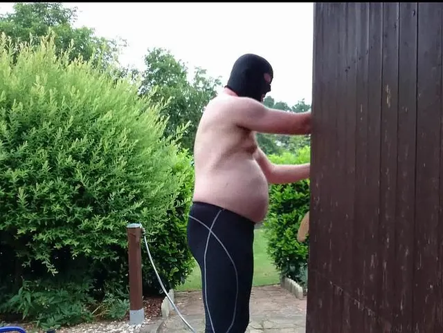 MIt Maske und Strumpfhose im Garten 1 ** Outdoor Spaß **