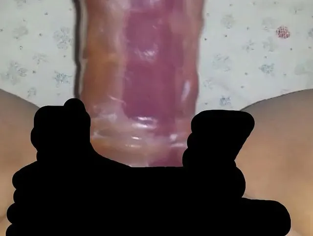 Spiel mit dem Dildo