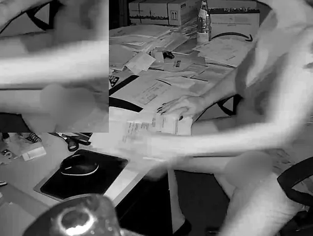 Geiles Rollenspiel mit Userin! Userpraktikantin im Büro muss meinen Anweisungen folgeleisten!!!