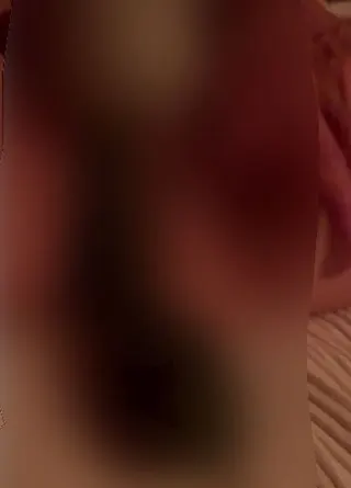 Selbstbefriedigung mit Dildo und zauberstab