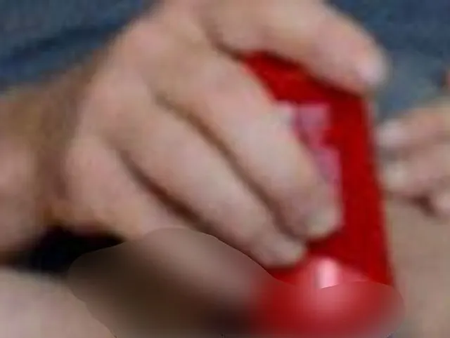 Deoroller fickt geile Trans Fotze