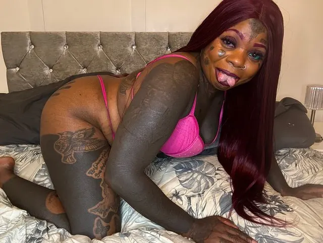 Ich esse Sperma aus meiner Muschi
