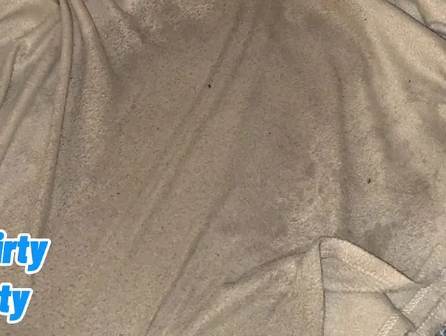 Ich liebe es über seinen Schwanz zu pissen!
