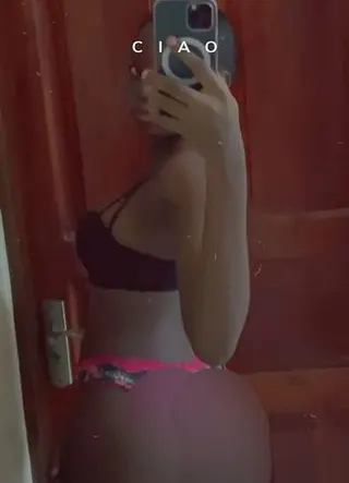 Sexy & Petite Ebony Princess – Verspielte private Kurzclips 6 (ohne Ton)