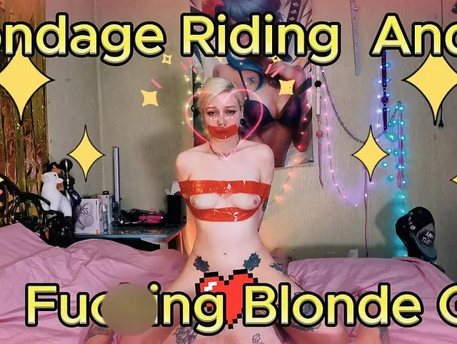 Bondage-Ringen und Ficken eines blonden Mädchens