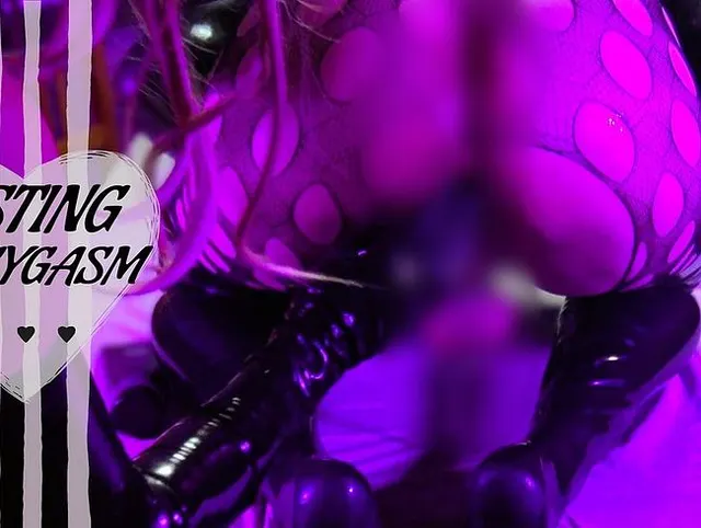 Latex-Sissy-Training und Demütigung