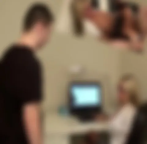 Sekretärin fickt 18.jährigen Azubi!