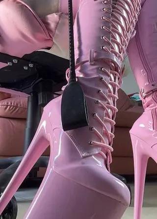 verehre meine mächtigen Highknee-Stiefel!
