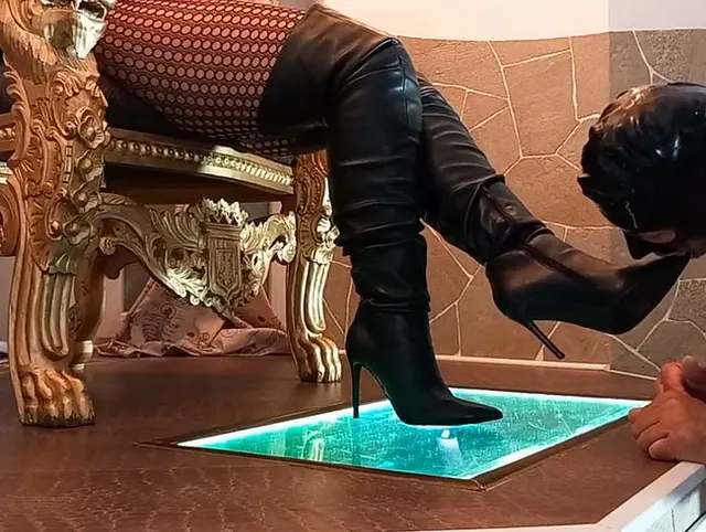 Make my Boots Clean