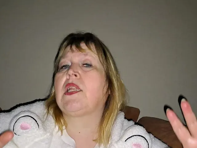 Erniedirigungs Handjob für den Cuckischwanz