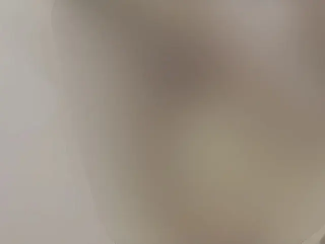 Dildo in meiner feuchten muschi