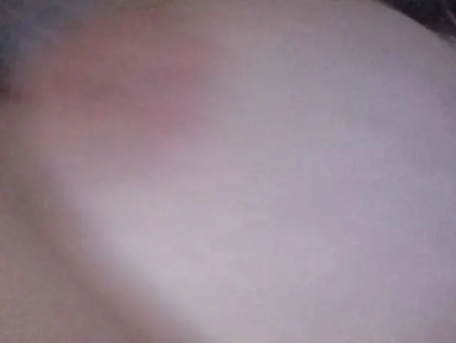 Titten und Muschi spielen, dehnen meine Schamlippen für Jungs
