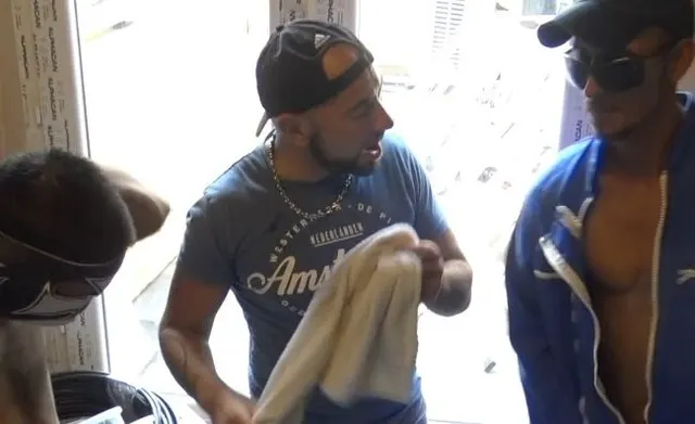 i suck 2 striaght workers in exhib in the street