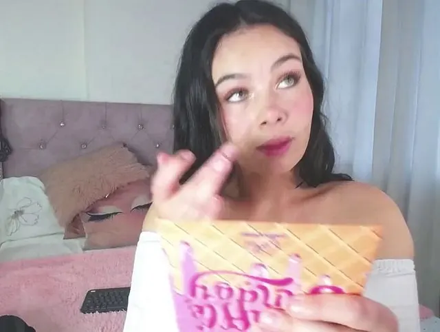 Ich trage mein ganz besonderes Make-up für Sie auf