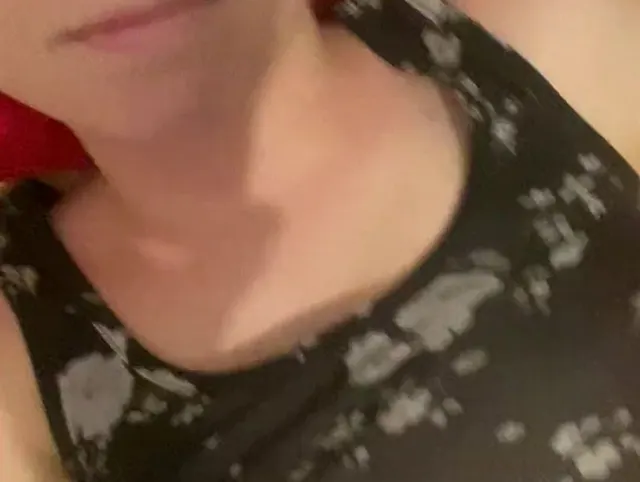 Ich massiere meine Titten im Bett (Ohne Ton)