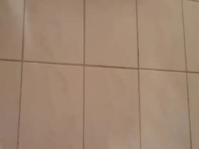 Reitsocken anziehen.