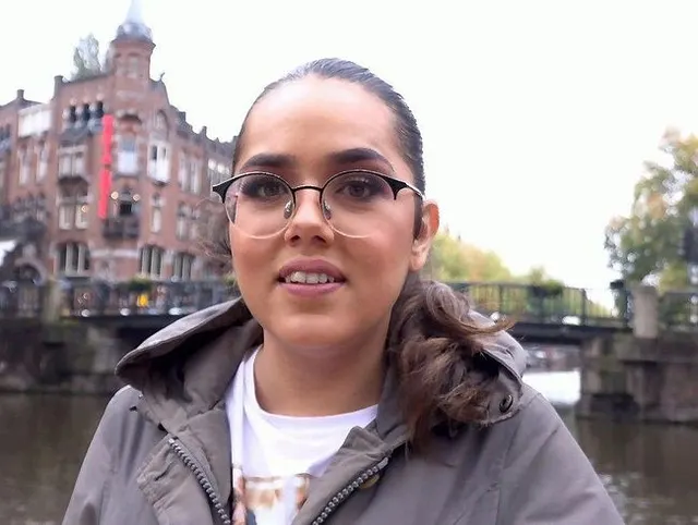 GERMAN SCOUT - BBW Nerd Studentin bei echten Straßen Casting AO gefickt