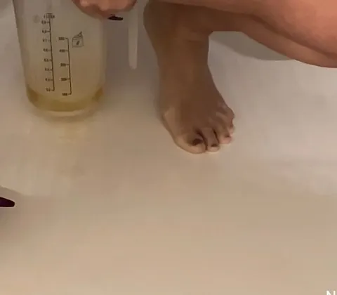 Creampie Messbecher Piss ????