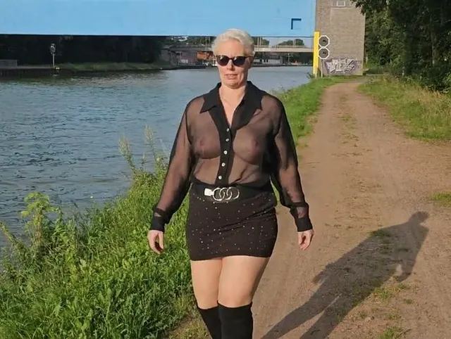 Am Mittellandkanal meinen Vibrator gefickt