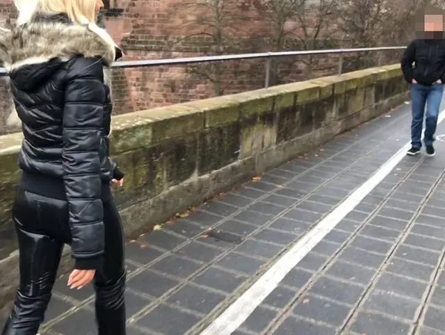 User spontan auf der Straße angesprochen! XXXL Mega Ultra Spermafresse!!