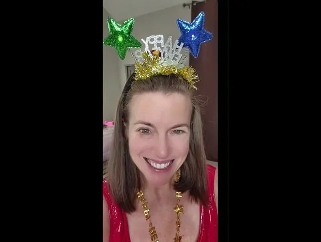 Die sexy MILF Nikki wünscht Ihnen ein frohes neues Jahr!