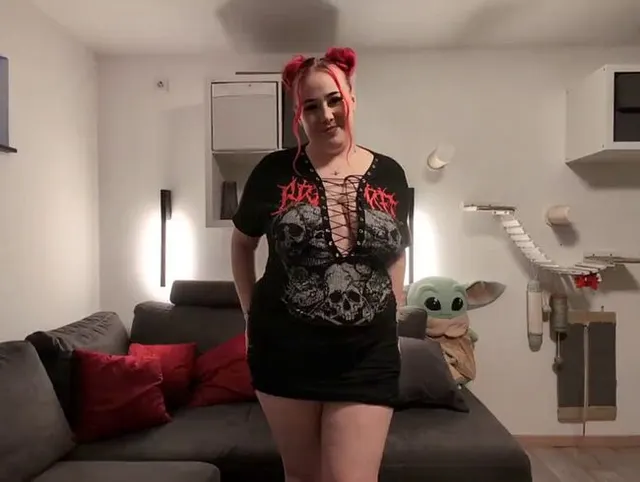Strip, Stöhnen, Sperma – Little Eve macht dich fertig ?