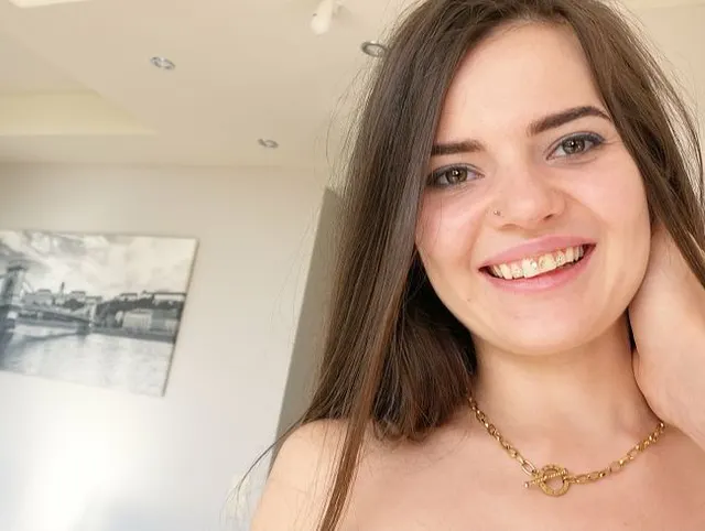 Vorschau aus Russin: GERMAN SCOUT - 20 Jahre junge Russin Lizi bei Model Job AO gefickt