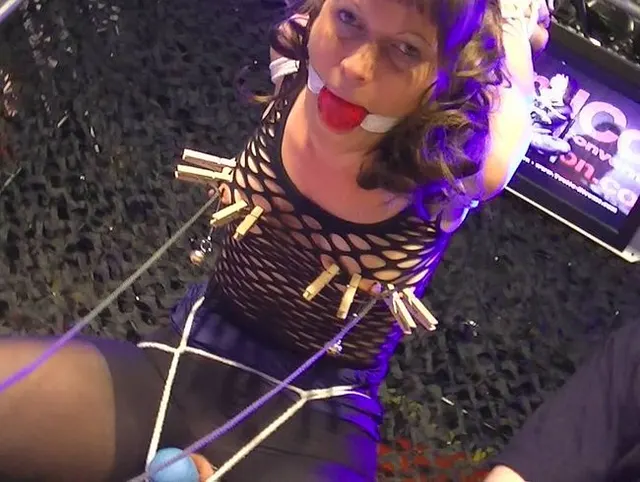 Live Folter Titten extrem 3