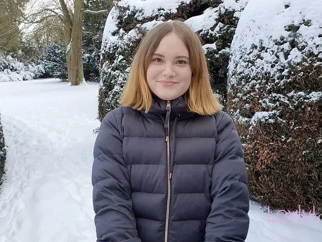 Ich verfärbe den Schnee !
