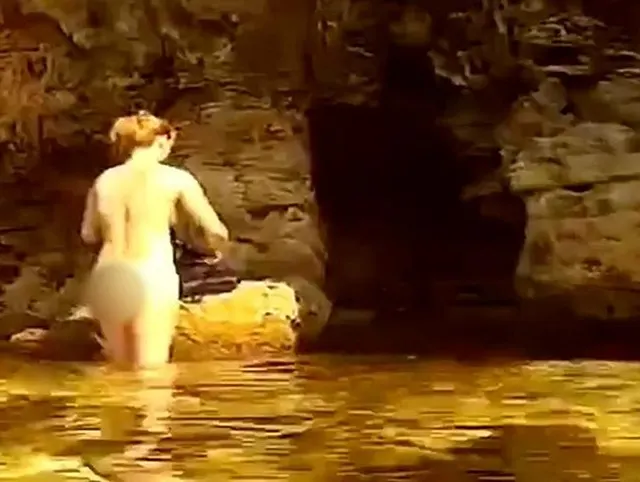 Ich schwimme im Meer