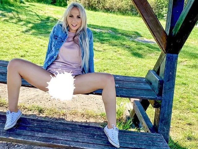 Riskanter Public Sex - perverse Fist- und Fickspielchen am Aussichtsturm !